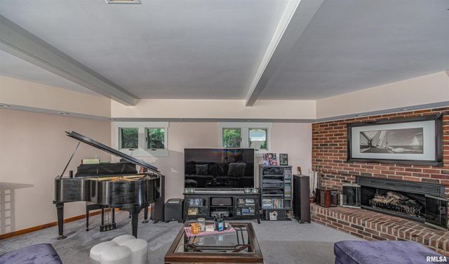 1114 S Perrine Street, Centralia, IL 62801