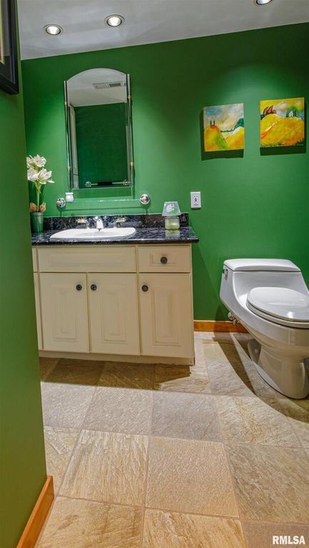 Image 14 of property listing at 1114 S Perrine Street, Centralia, IL 62801