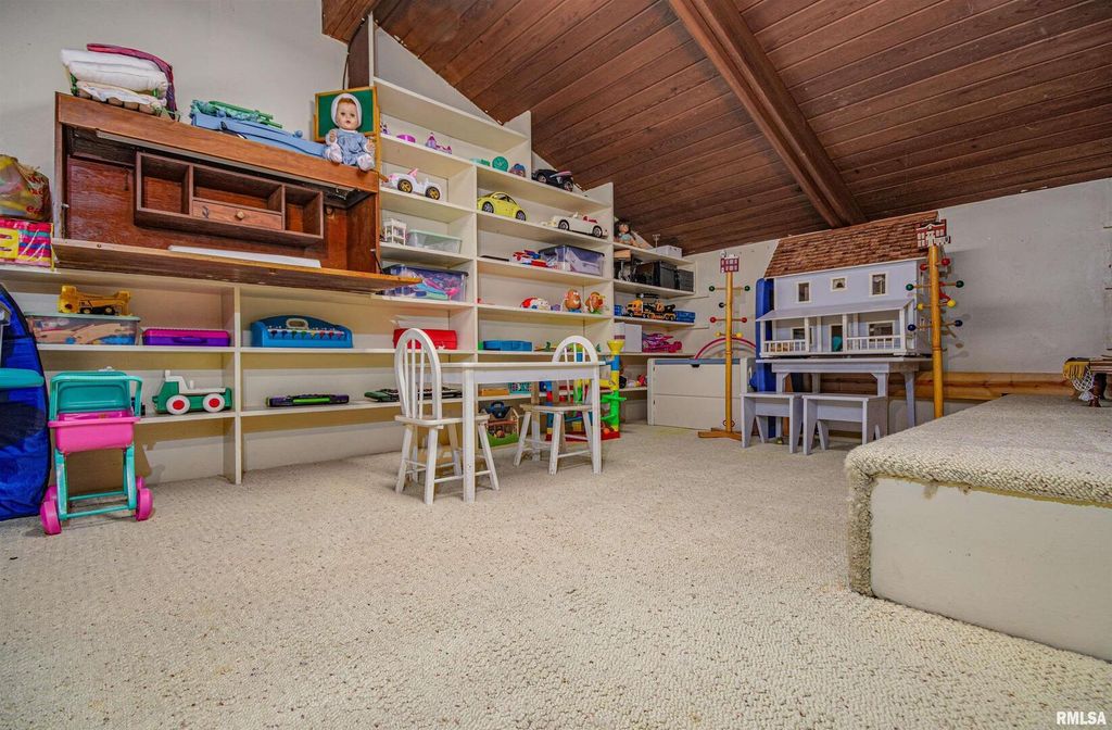 Image 17 of property listing at 1114 S Perrine Street, Centralia, IL 62801