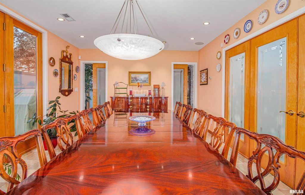 Image 19 of property listing at 1114 S Perrine Street, Centralia, IL 62801