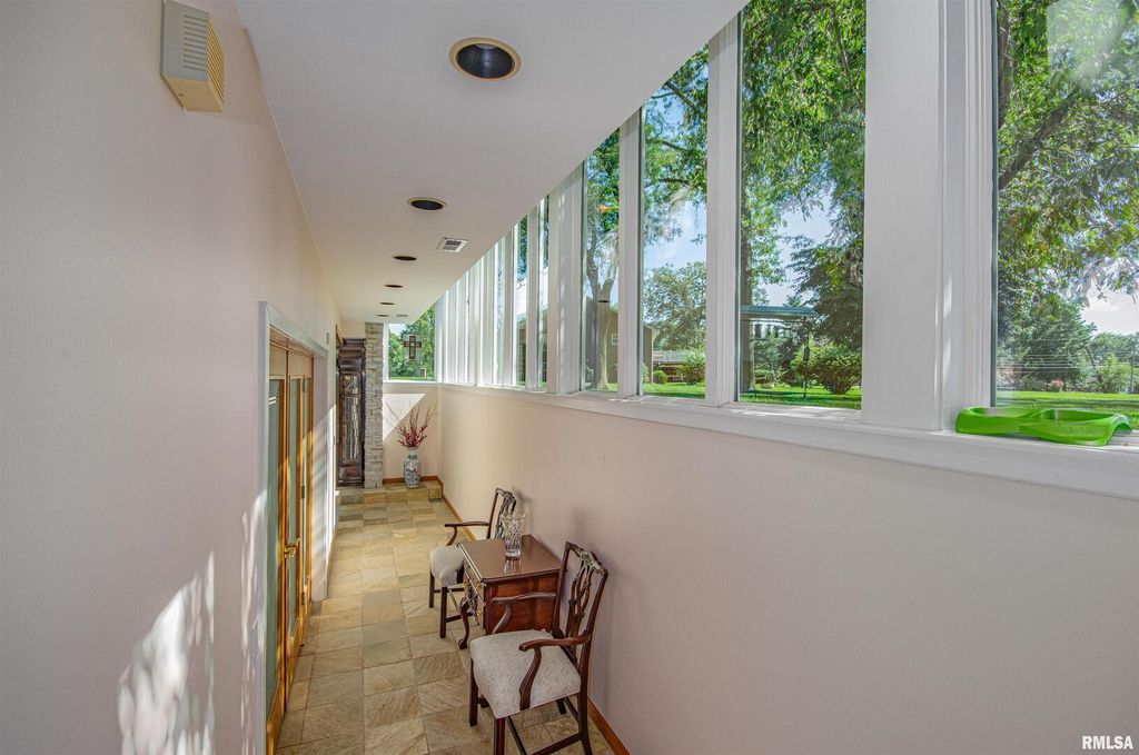 Image 22 of property listing at 1114 S Perrine Street, Centralia, IL 62801