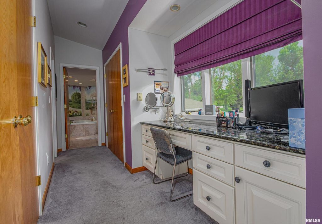 Image 37 of property listing at 1114 S Perrine Street, Centralia, IL 62801