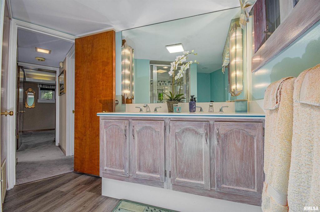 Image 55 of property listing at 1114 S Perrine Street, Centralia, IL 62801