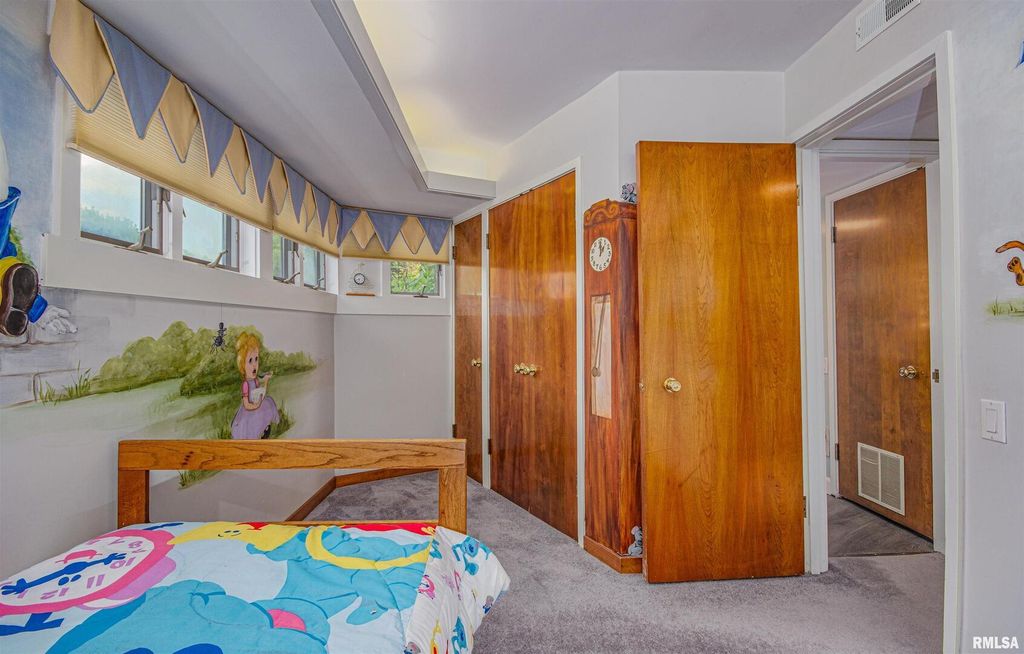 Image 57 of property listing at 1114 S Perrine Street, Centralia, IL 62801