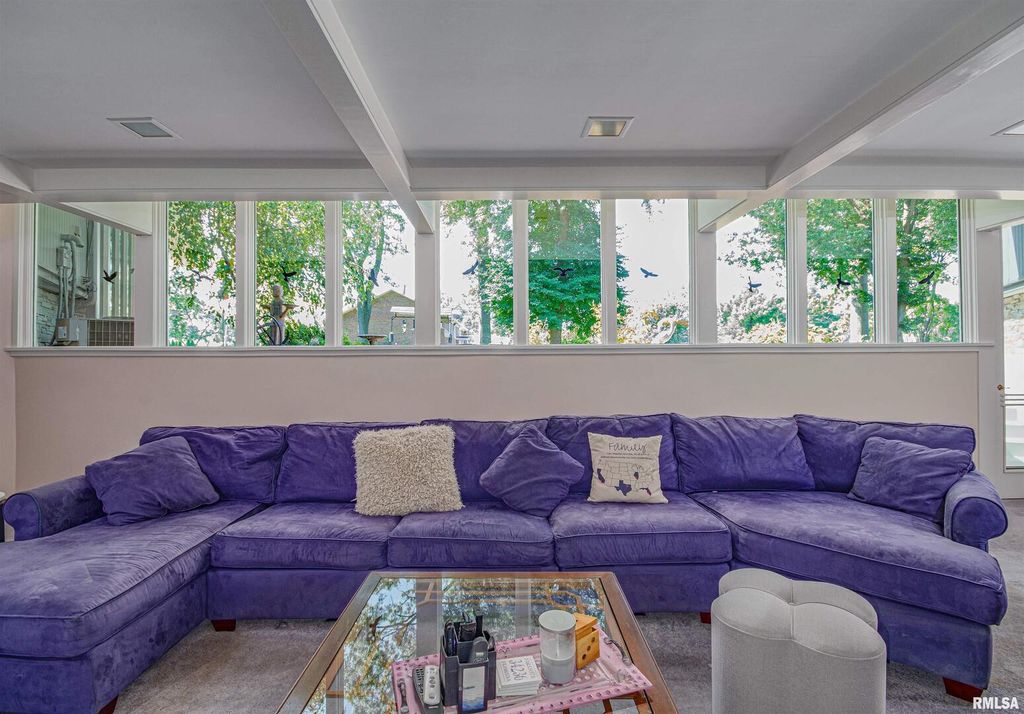 Image 8 of property listing at 1114 S Perrine Street, Centralia, IL 62801