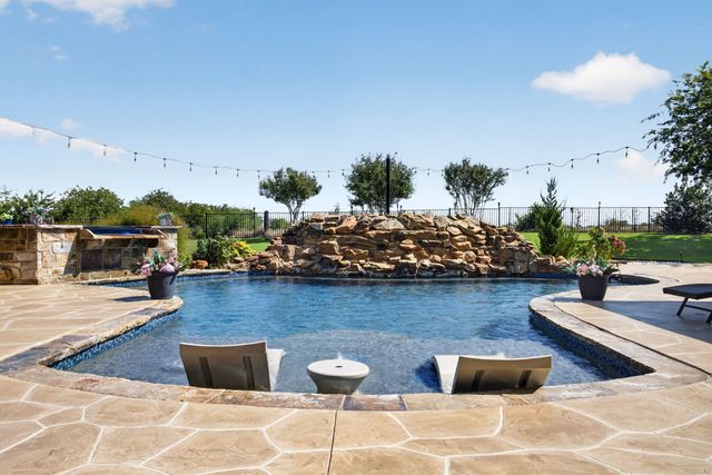 8517 Tuscan Way, Godley, TX 76044