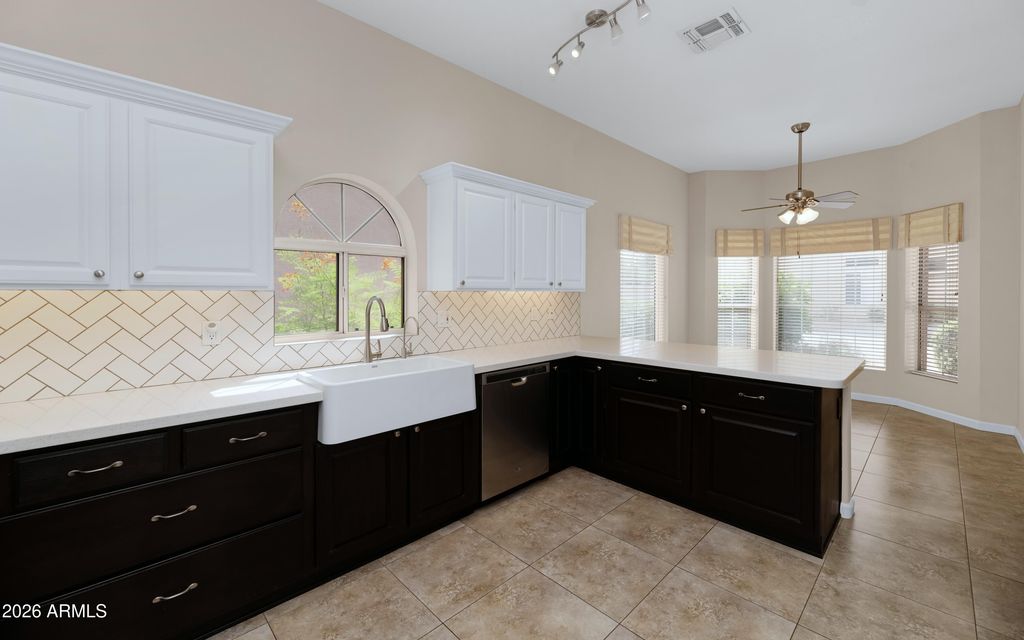 11564 W MULE DEER Court, Surprise, AZ 85378 — photo 3