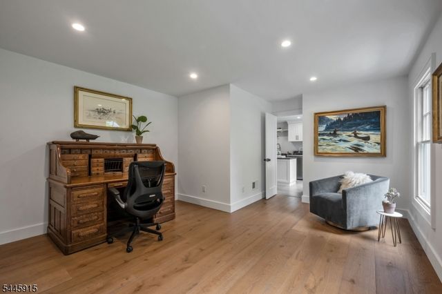 6 Butternut Rd, Allendale Boro, NJ 07401