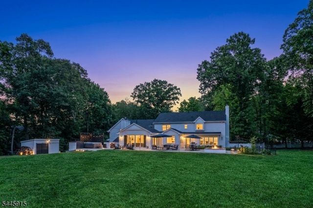 6 Butternut Rd, Allendale Boro, NJ 07401