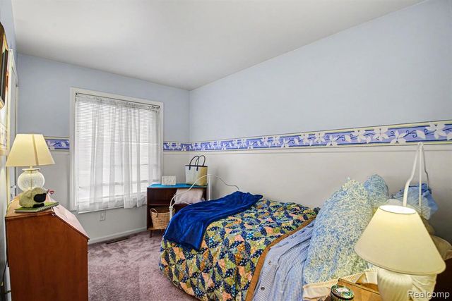 40518 William Drive, Clinton Township, MI 48038