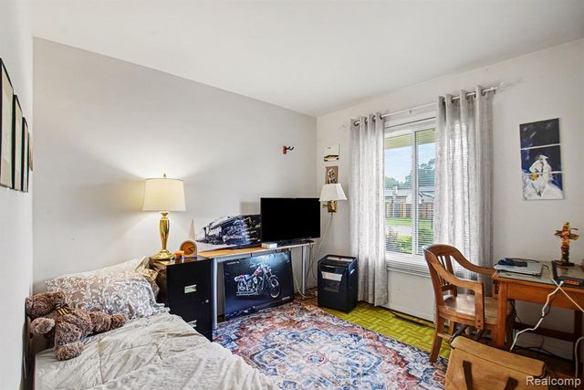 40518 William Drive, Clinton Township, MI 48038