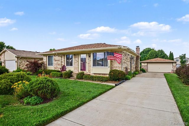 40518 William Drive, Clinton Township, MI 48038