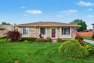 40518 William Drive, Clinton Township, MI 48038