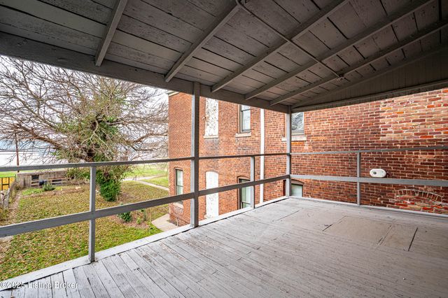 1432 S 6th St, Louisville, KY 40208