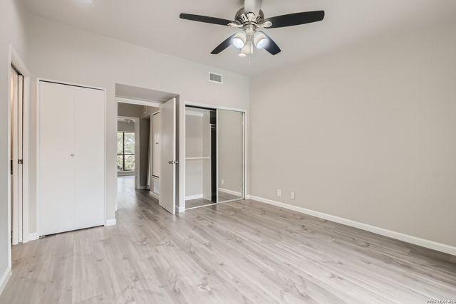 8642 Fredericksburg Rd Apt 703, San Antonio, TX 78240