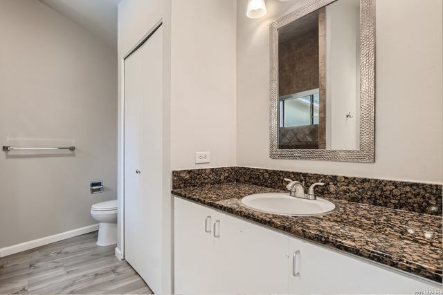 8642 Fredericksburg Rd Apt 703, San Antonio, TX 78240