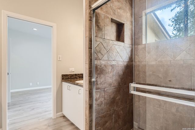 8642 Fredericksburg Rd Apt 703, San Antonio, TX 78240