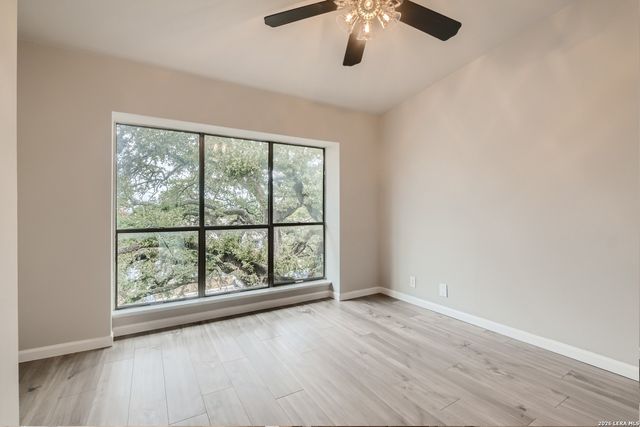 8642 Fredericksburg Rd Apt 703, San Antonio, TX 78240