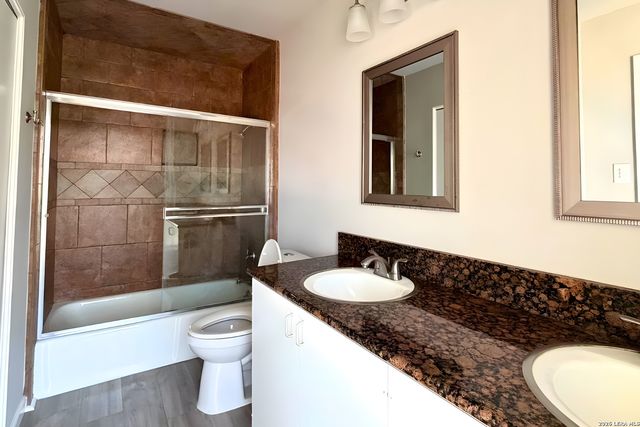 8642 Fredericksburg Rd Apt 703, San Antonio, TX 78240