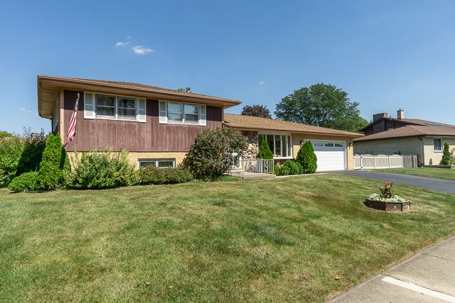 1101 N Millns Lane, Addison, IL 60101