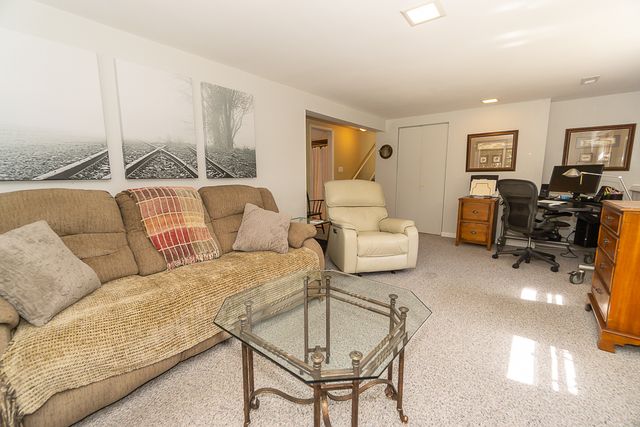 1101 N Millns Lane, Addison, IL 60101