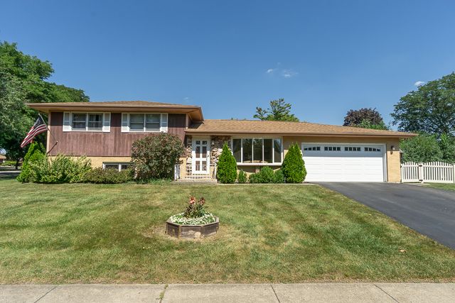 1101 N Millns Lane, Addison, IL 60101