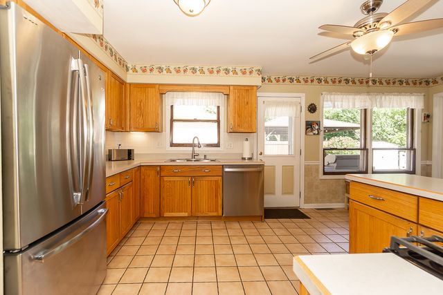 1101 N Millns Lane, Addison, IL 60101