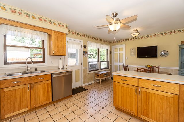 1101 N Millns Lane, Addison, IL 60101
