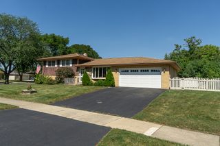 1101 N Millns Lane, Addison, IL 60101