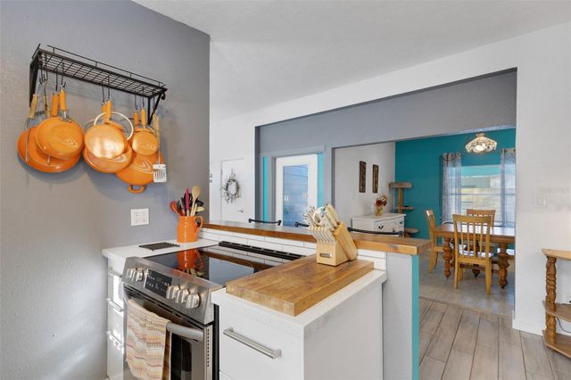 2011 HARVARD AVENUE, Bradenton, FL 34207