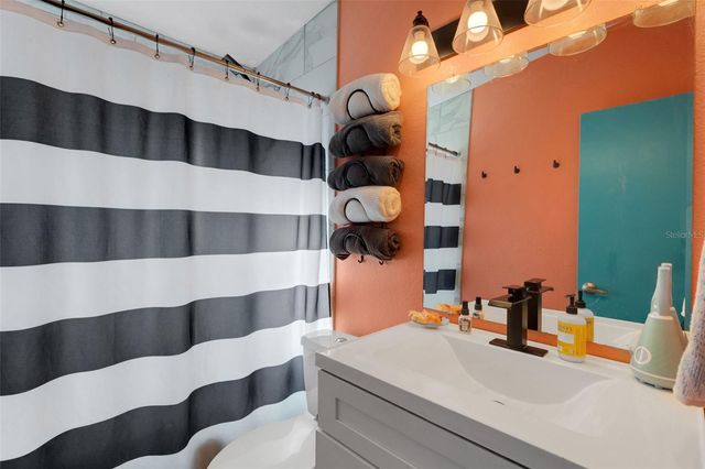 2011 HARVARD AVENUE, Bradenton, FL 34207