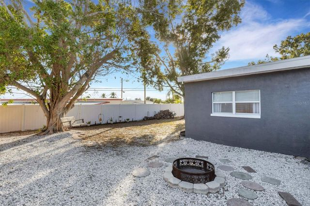 2011 HARVARD AVENUE, Bradenton, FL 34207