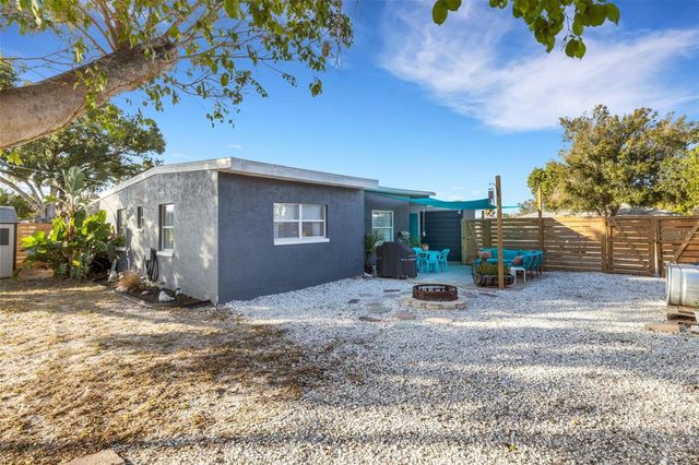 2011 HARVARD AVENUE, Bradenton, FL 34207