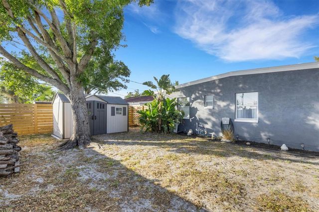 2011 HARVARD AVENUE, Bradenton, FL 34207