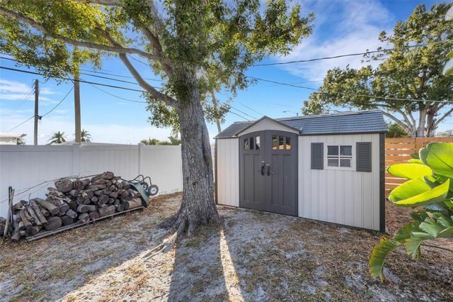 2011 HARVARD AVENUE, Bradenton, FL 34207