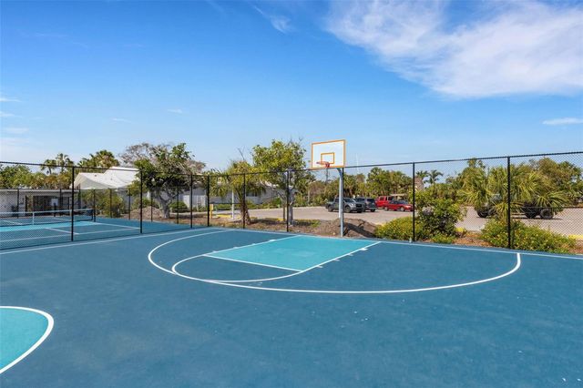 2011 HARVARD AVENUE, Bradenton, FL 34207