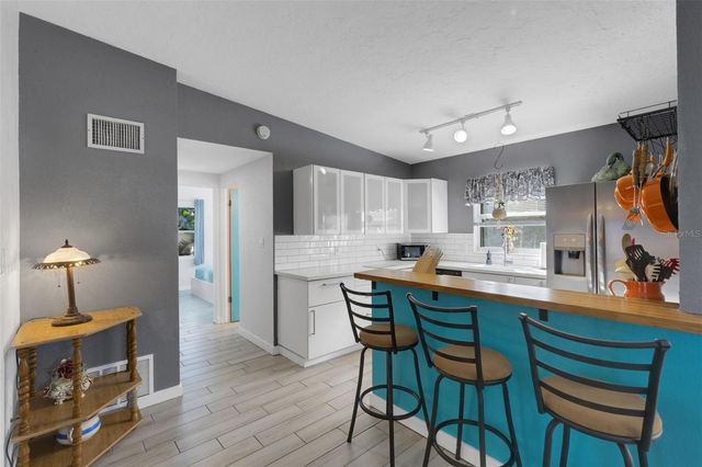 2011 HARVARD AVENUE, Bradenton, FL 34207