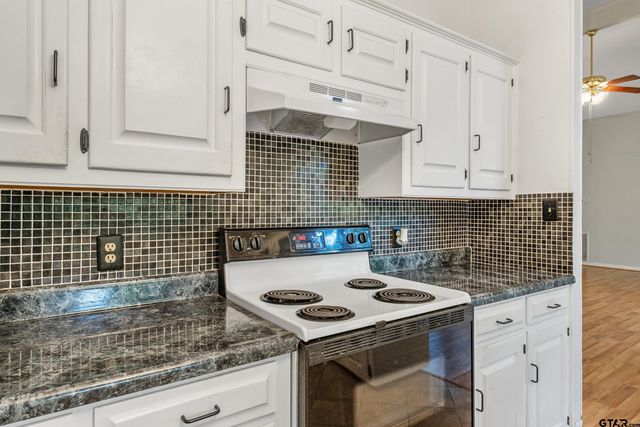 110 GREEN COVE, Holly Lake Ranch, TX 75765