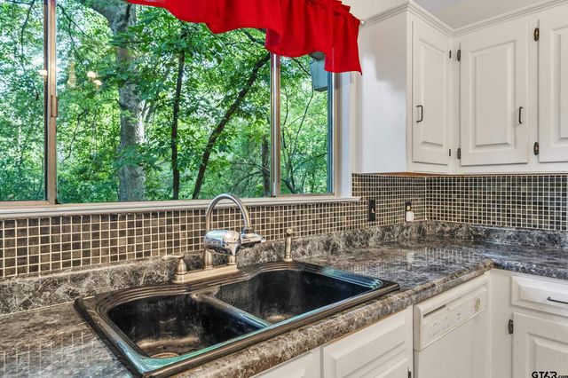 110 GREEN COVE, Holly Lake Ranch, TX 75765