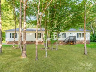 1219 Foxlaire Drive, Denver, NC 28037