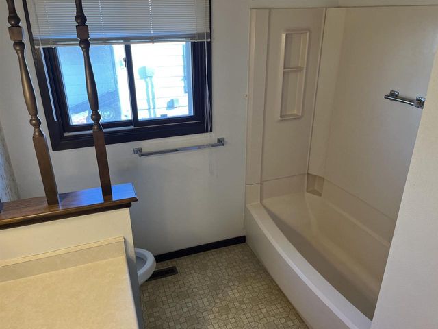 1027 Prairie Avenue, Hillsboro, WI 54634