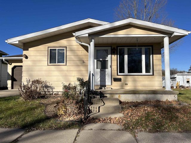 1027 Prairie Avenue, Hillsboro, WI 54634