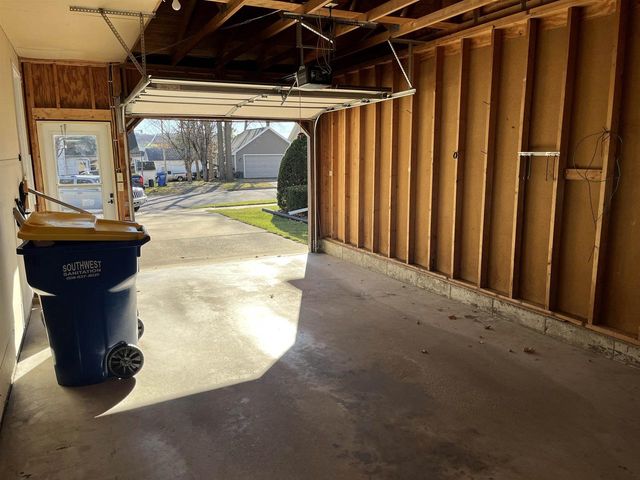 1027 Prairie Avenue, Hillsboro, WI 54634