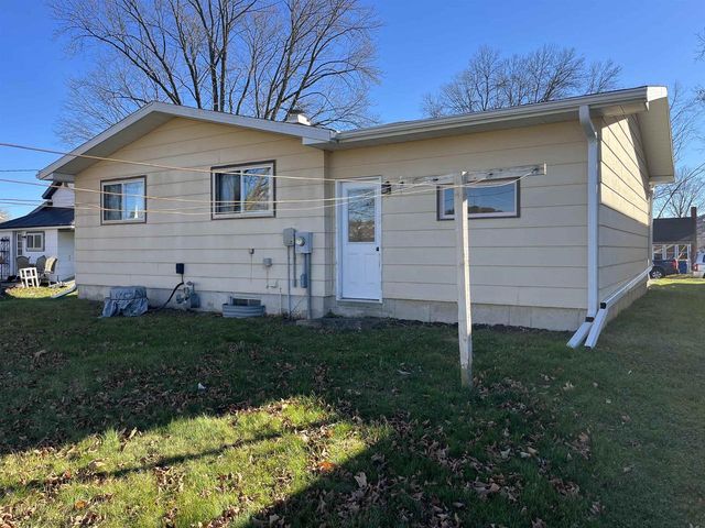 1027 Prairie Avenue, Hillsboro, WI 54634