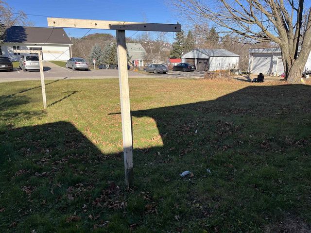 1027 Prairie Avenue, Hillsboro, WI 54634