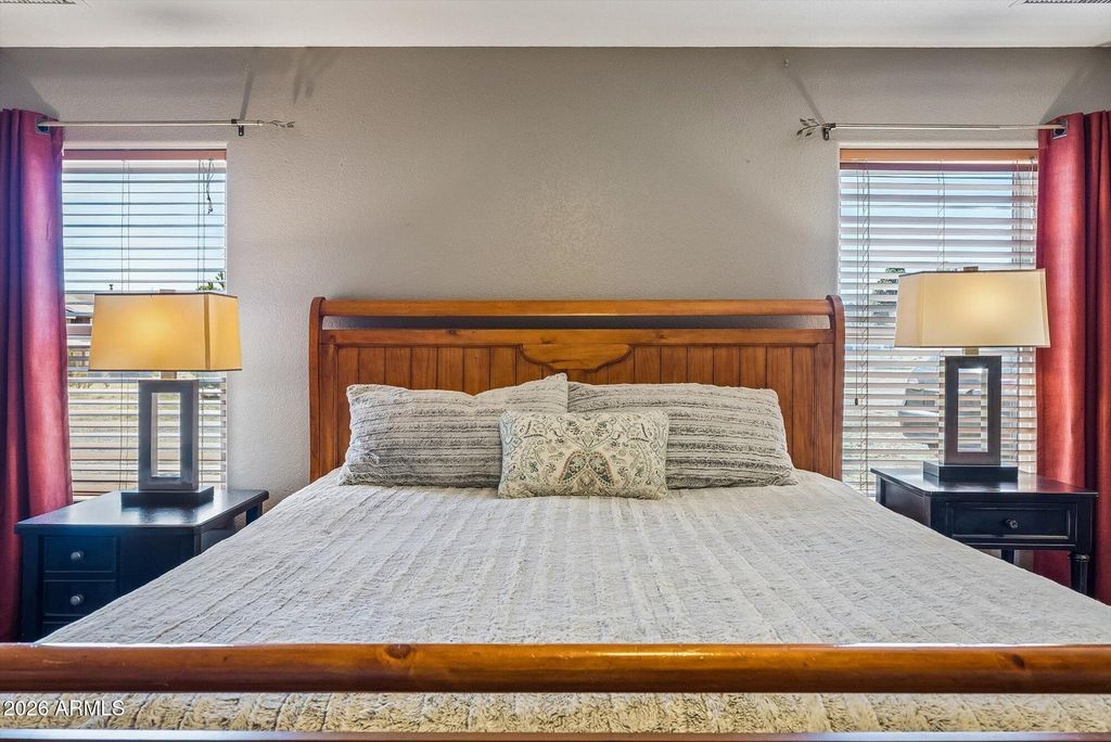 Image 15 of property listing at 8405 N REMINGTON Drive, Flagstaff, AZ 86004