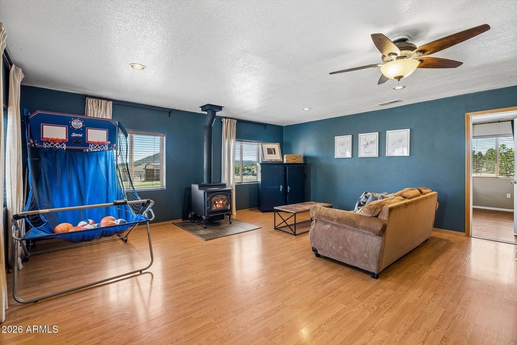 Image 23 of property listing at 8405 N REMINGTON Drive, Flagstaff, AZ 86004