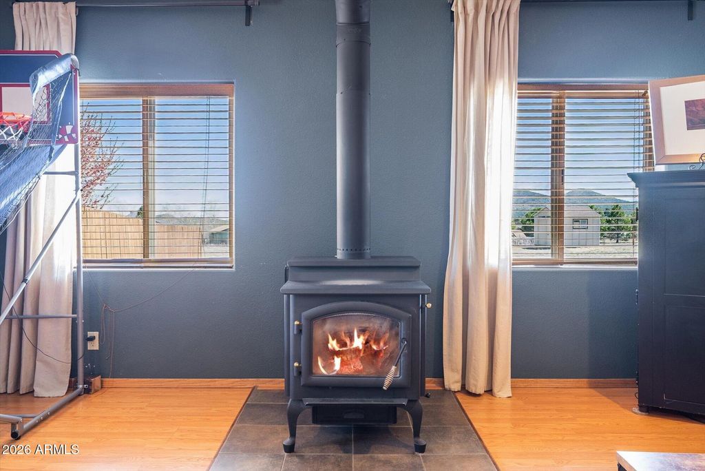 Image 24 of property listing at 8405 N REMINGTON Drive, Flagstaff, AZ 86004