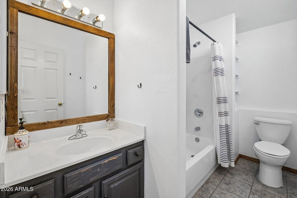 Image 33 of property listing at 8405 N REMINGTON Drive, Flagstaff, AZ 86004