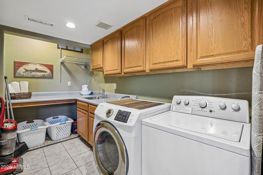 Image 34 of property listing at 8405 N REMINGTON Drive, Flagstaff, AZ 86004